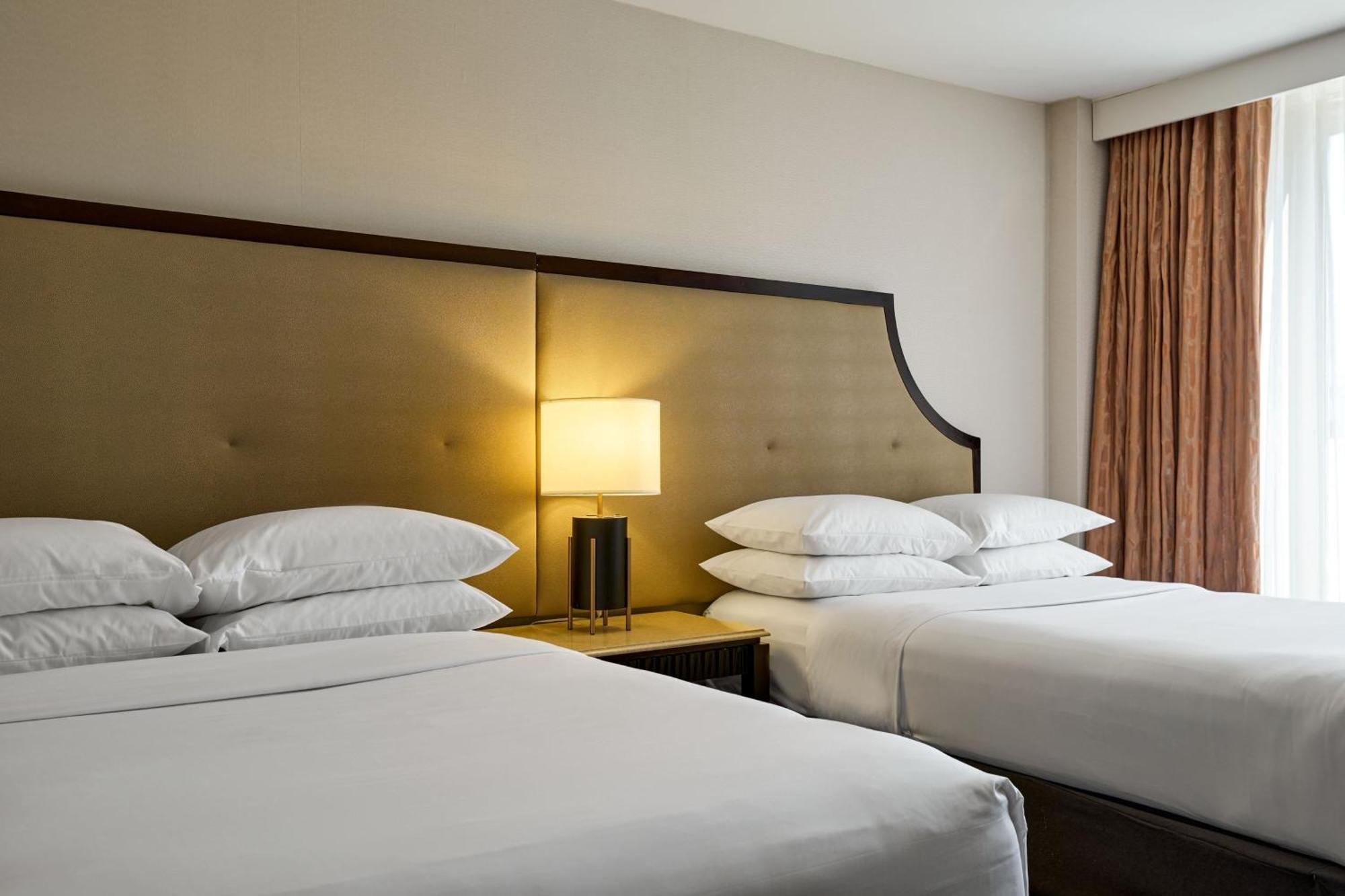 Sheraton Brooklyn New York City Exterior photo